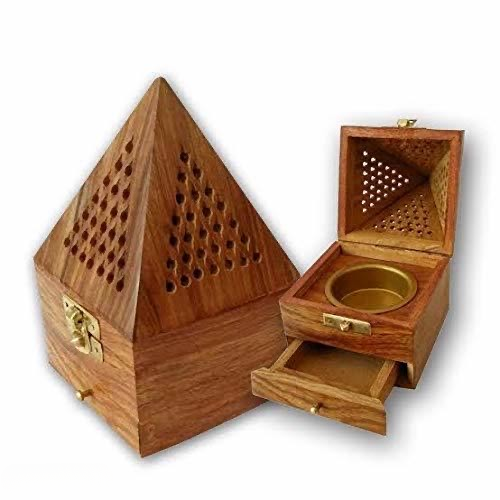 Fancy Wooden Idols & Figurines – Elegant Handcrafted Home Décor Showpiece (1 Pc)